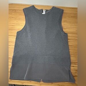 EUC RTR KAUFMANFRANCO ZIP BACK SLEEVELESS SWEATER SIZE SMALL
